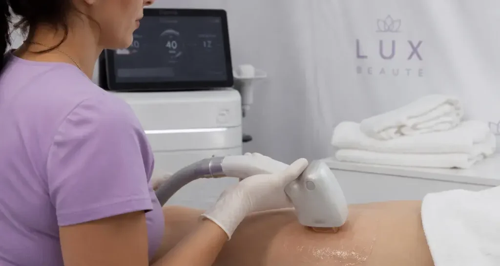 Épilation laser douleur en cabine esthétique